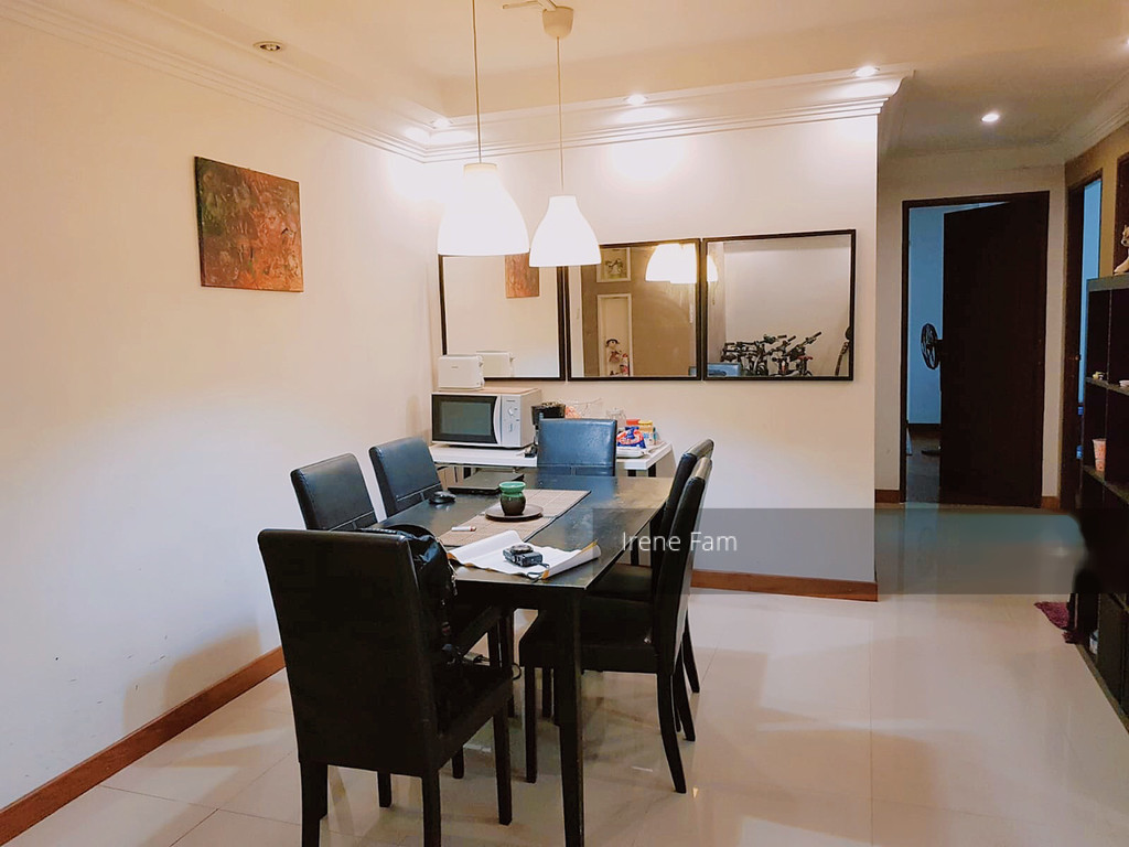 Rivervale Crescent thumbnail photo